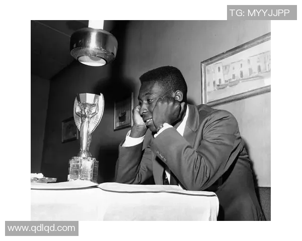 足球传奇贝利的辉煌人生与对足球的无尽热爱 足球传奇贝利的辉煌人生与对足球的无尽热爱