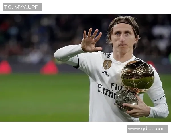 足球明星穿西装帅气写真展现男生魅力与风采的完美结合 足球明星穿西装帅气写真展现男生魅力与风采的完美结合